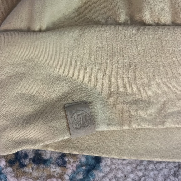 Lululemon pleated modal fleece sweatshirt women’s 2 - Picture 4 of 4